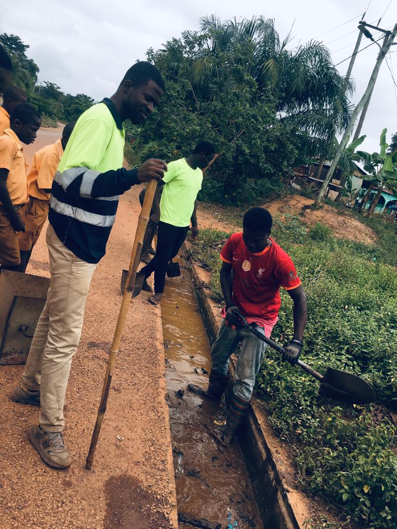 Ashiam Community Clean-Up photo from Kenneth Adu-Akwabeng's work.